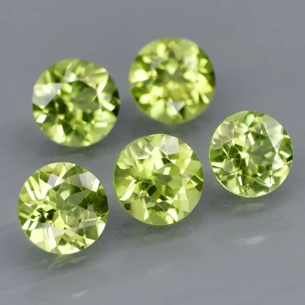 4.45 karátos peridot szett almazöld 6 mm - Image 2