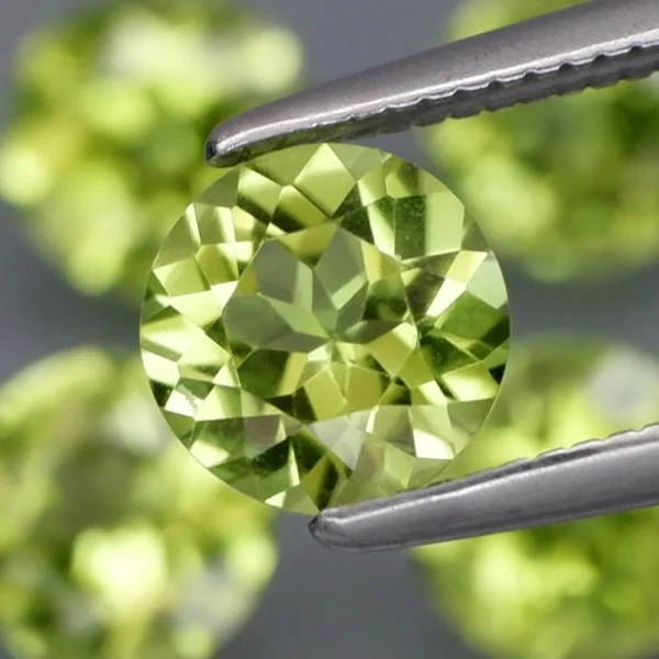 4.45 karátos peridot szett almazöld 6 mm - Image 3