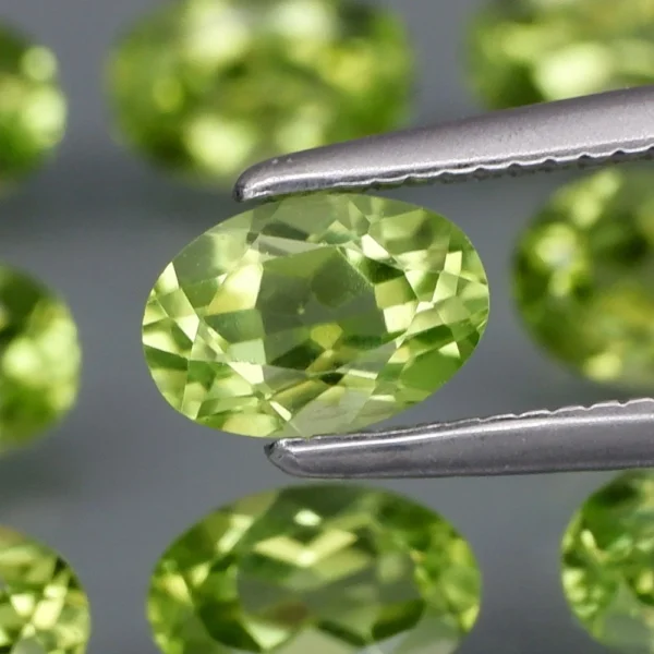 4.85 karátos peridot szett almazöld 6 x 4 mm - Image 3