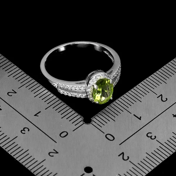 Ezüst gyűrű peridottal, klasszikus vonalvezetésű, 54-es méret - Image 3