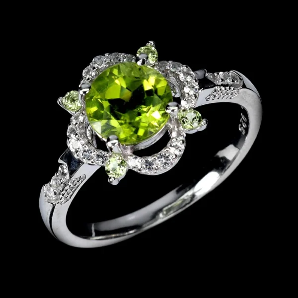 Ezüst gyűrű peridottal, 7 mm, kerek, fehér topázokkal 57-es méret - Image 2