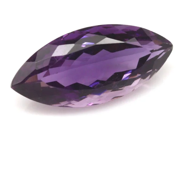 18.02 karátos ametiszt drágakő 28 x 13 mm