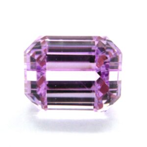 27.25 karátos kunzit